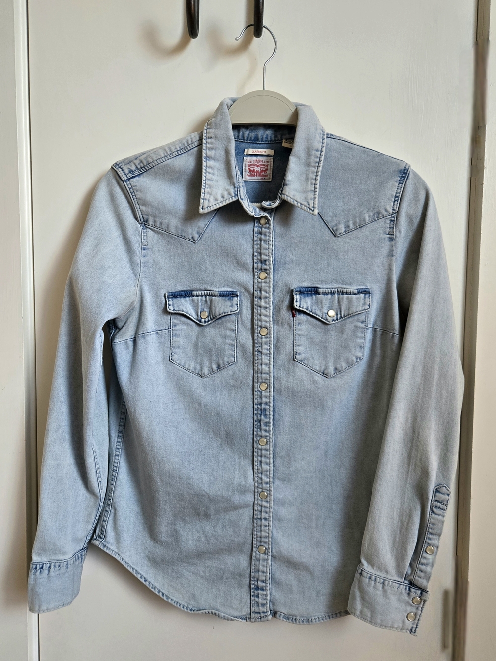 Levi's Ultimate Western Light Wash Denim Snap Shirt M